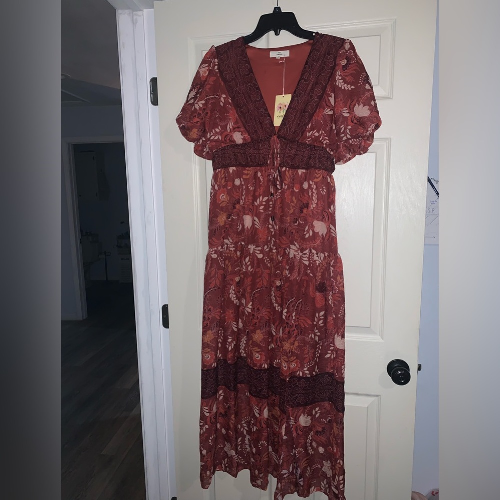 BRAND NEW- Super cute maxi dress